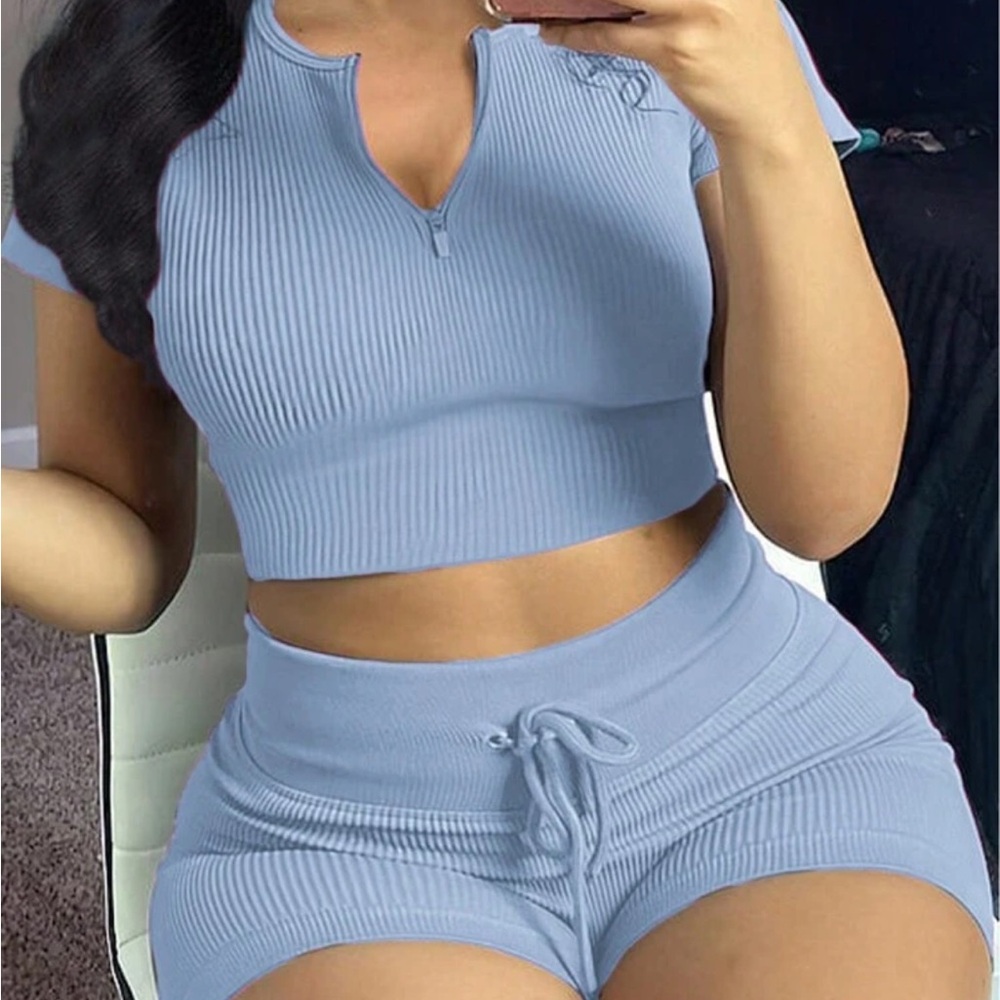 New SHEIN 2 Pc Ribbed Shorts Set